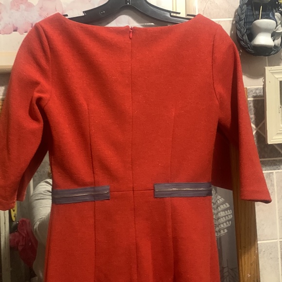 Coffee and magazine dress - Picture 7 of 11